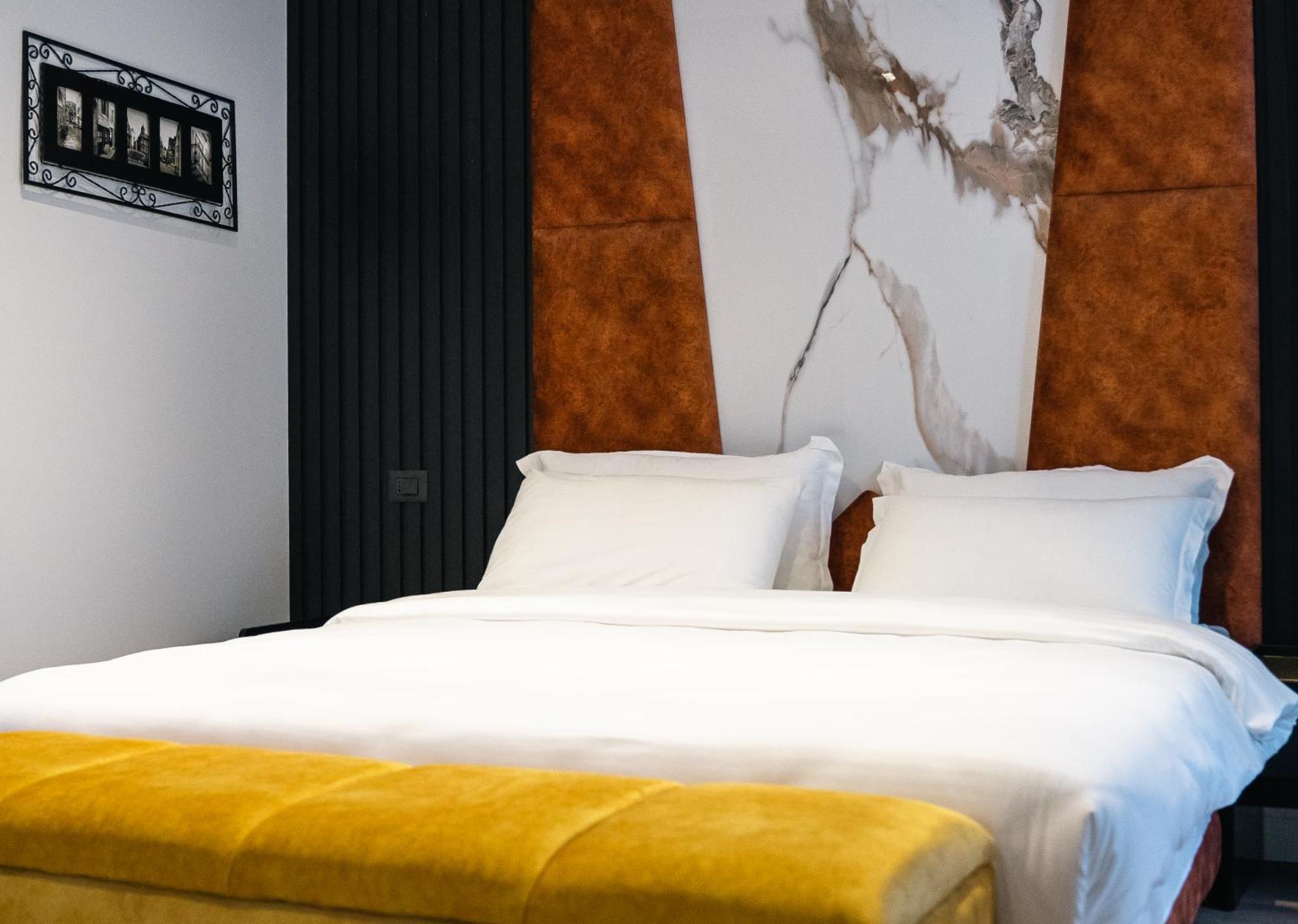 Oxygen Boutique Hotel Tirana Exterior photo